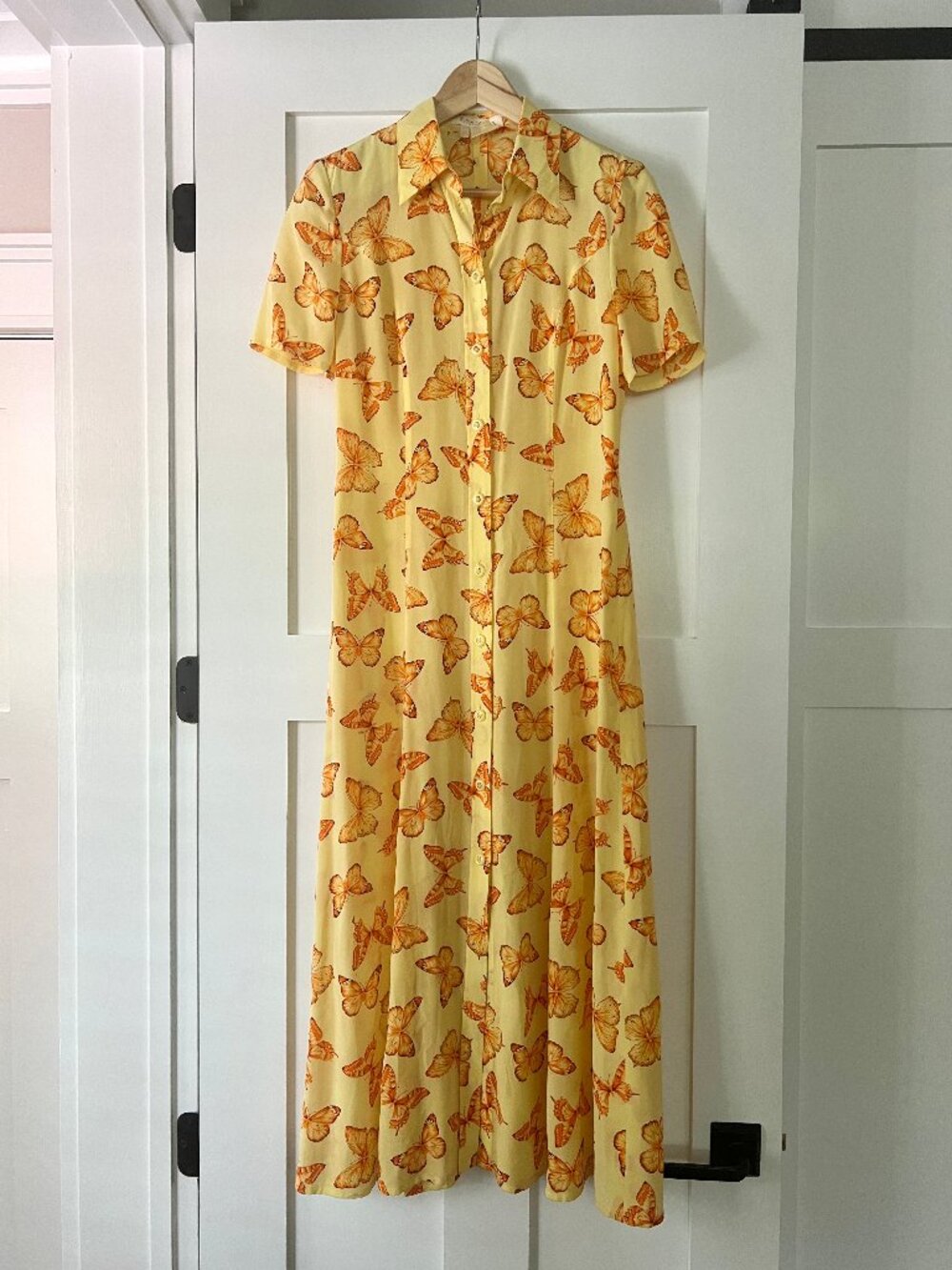 Vintage Escada Butter Yellow Orange Silk Butterfly Collared Button Up Dress 36